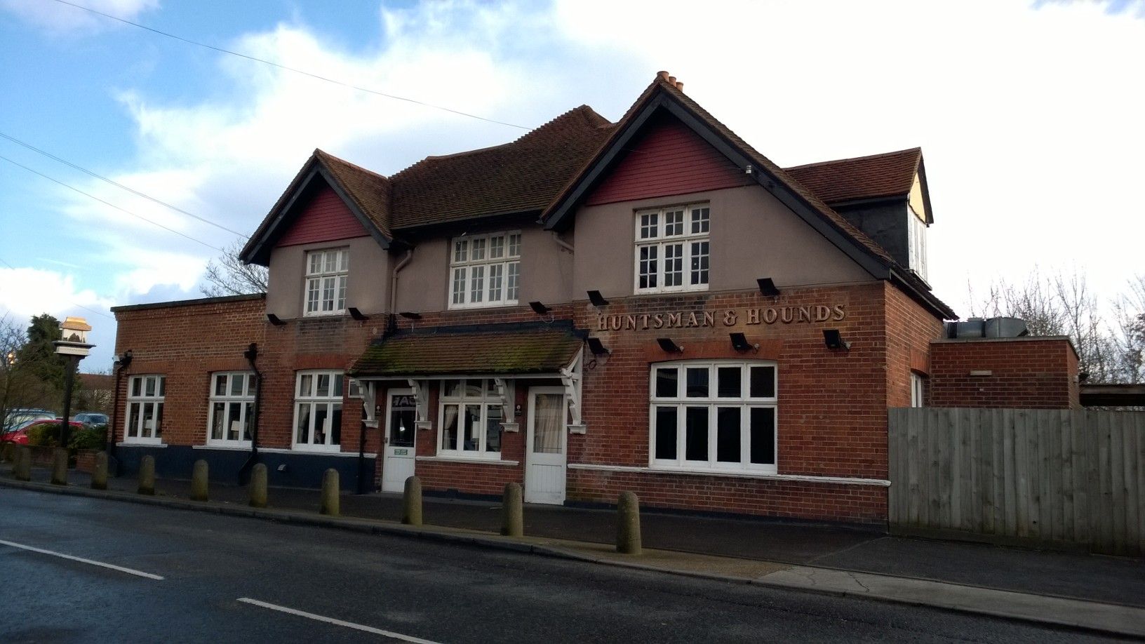 Huntsman & Hounds - Upminster. (Pub, External). Published on 24-02-2014