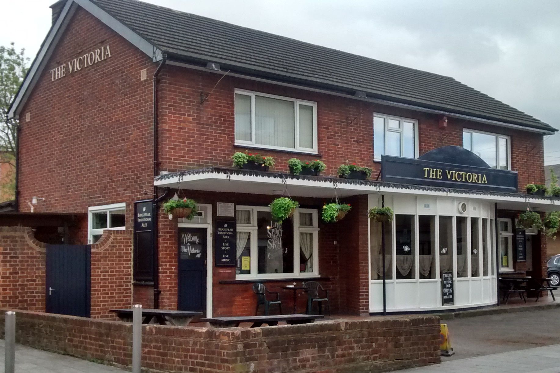 Victoria - Barking (2). (Pub, External, Key). Published on 14-05-2015