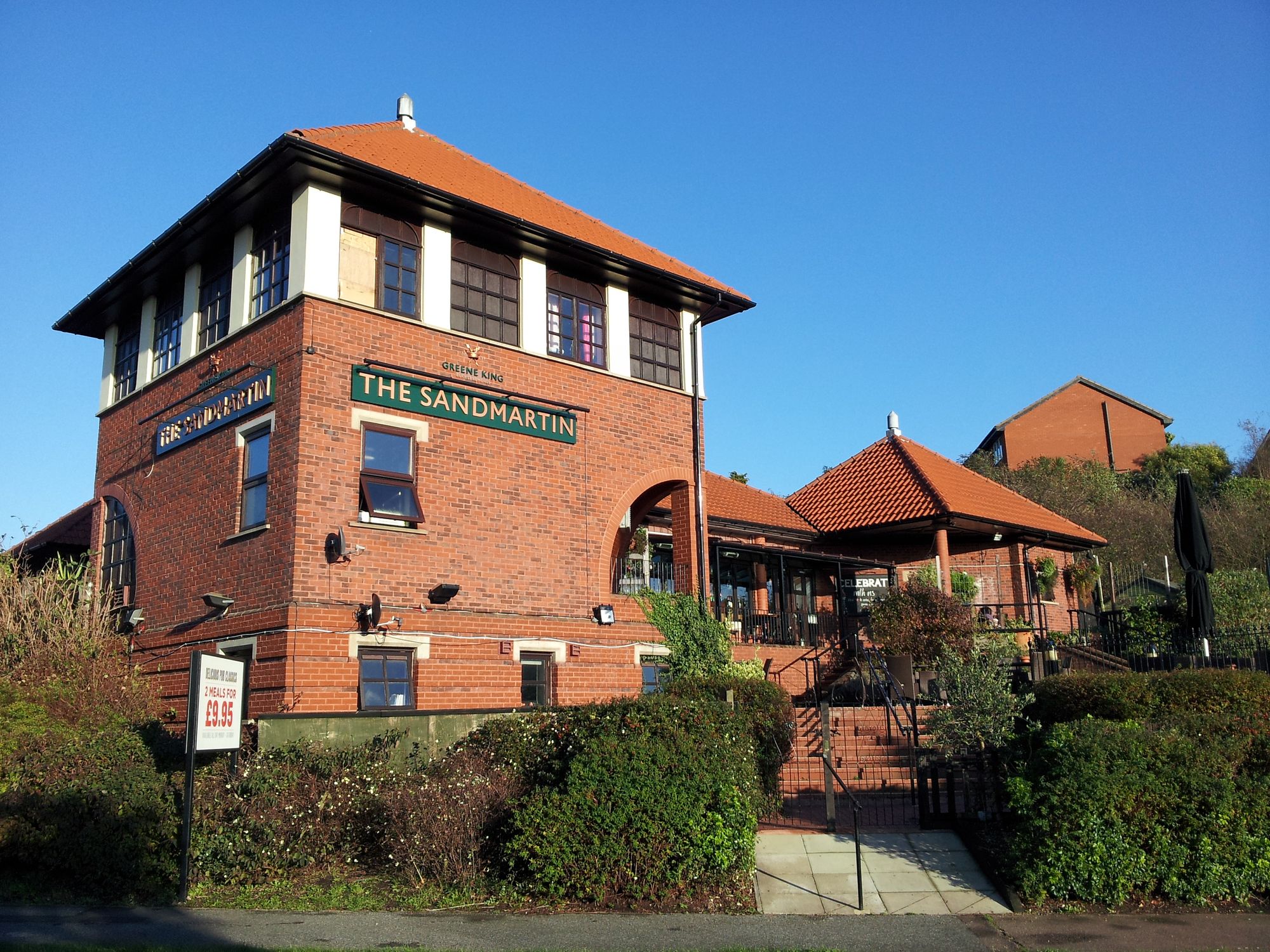 Sandmartin - Chafford Hundred (1). (Pub, External). Published on 09-11-2014