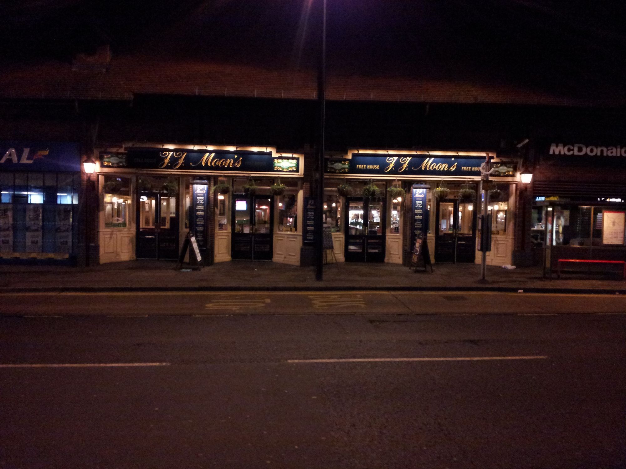 JJ Moons - Hornchurch (1). (Pub, External). Published on 10-03-2014