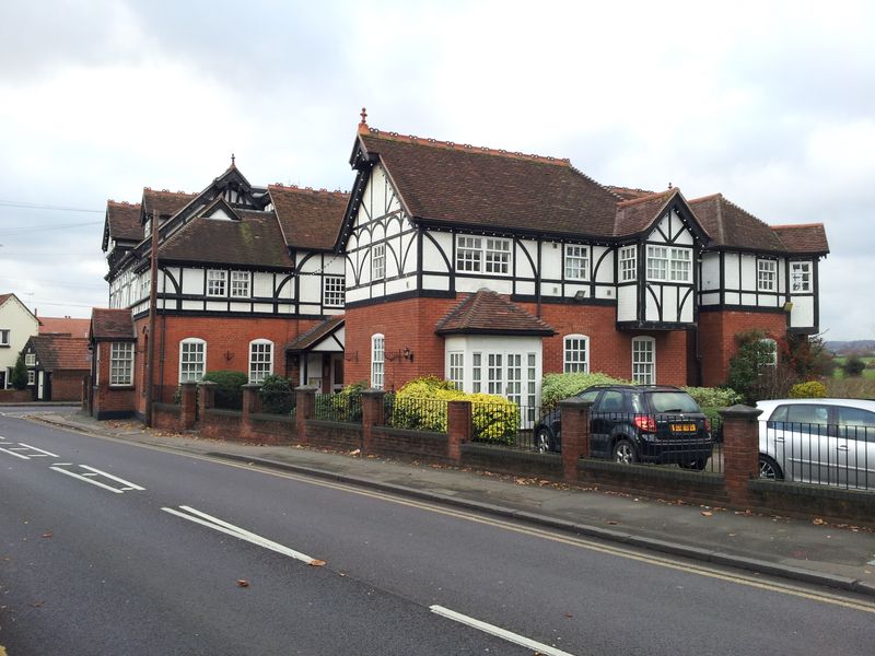 White Hart - Abridge (1). (Pub, External). Published on 01-12-2014