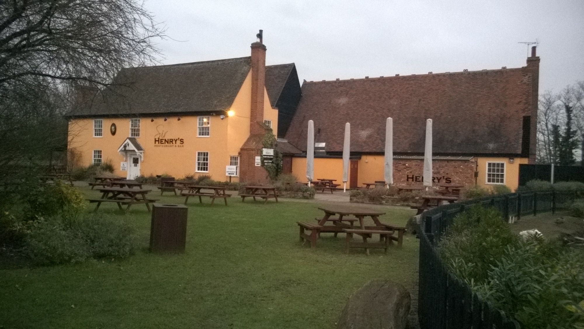 Sir Henry's - Aveley (1). (Pub, External, Key). Published on 12-02-2015