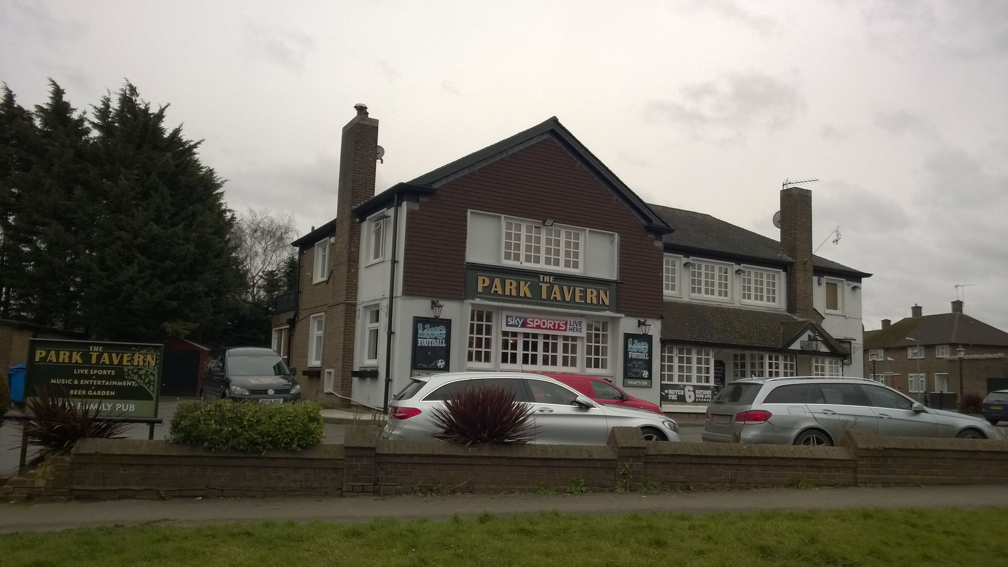 Park Tavern - Aveley (1). (Pub, External). Published on 23-02-2015