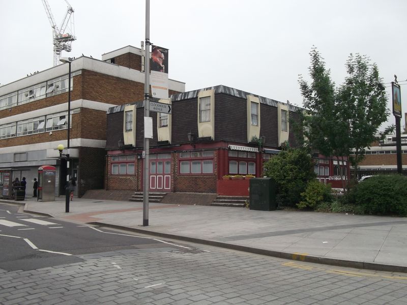 Barge Aground - Barking (1). (Pub, External). Published on 19-01-2015