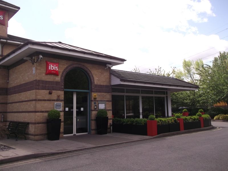 Ibis - Barking (1). (Pub, External). Published on 14-05-2015