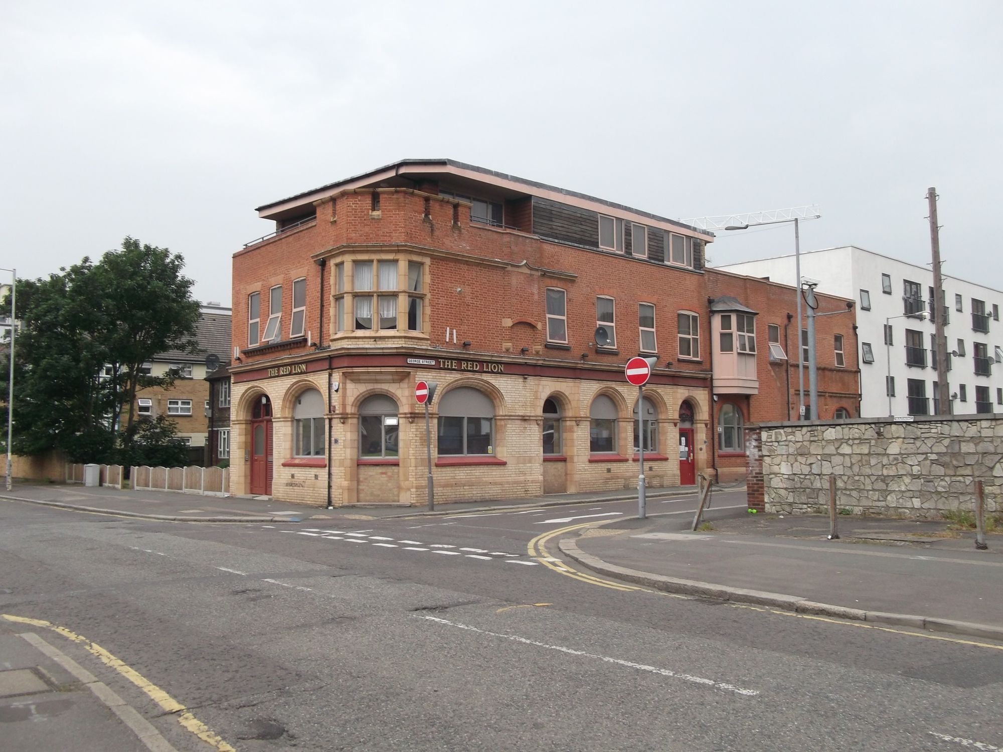Red Lion - Barking (1). (Pub, External). Published on 19-01-2015