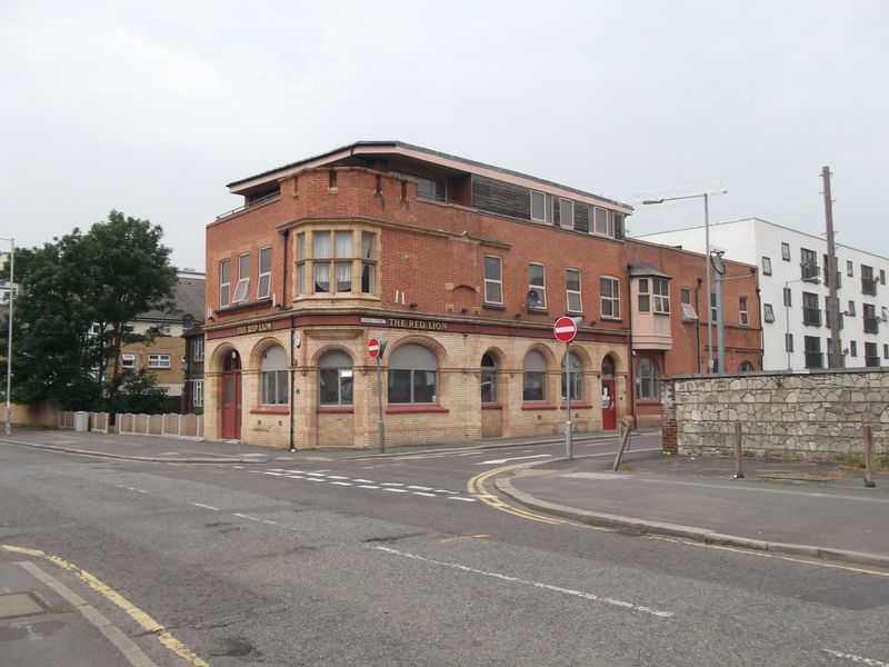 Red Lion - Barking (1). (Pub, External). Published on 19-01-2015