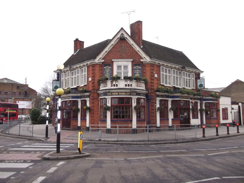 New Fairlop Oak - Barkingside (1). (Pub, External). Published on 01-05-2014