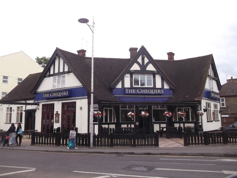Chequers - Barkingside (2). (Pub, External). Published on 01-08-2014