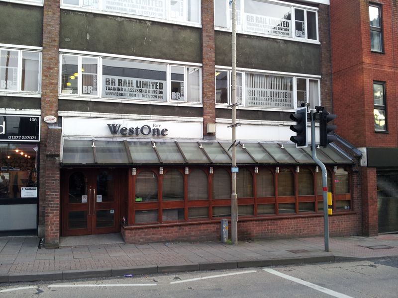 West One Bar - Brentwood (1). (Pub, External). Published on 13-01-2015 