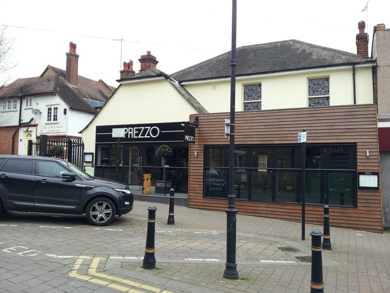Players Lounge - Buckhurst Hill (1). (Pub, External). Published on 23-03-2015