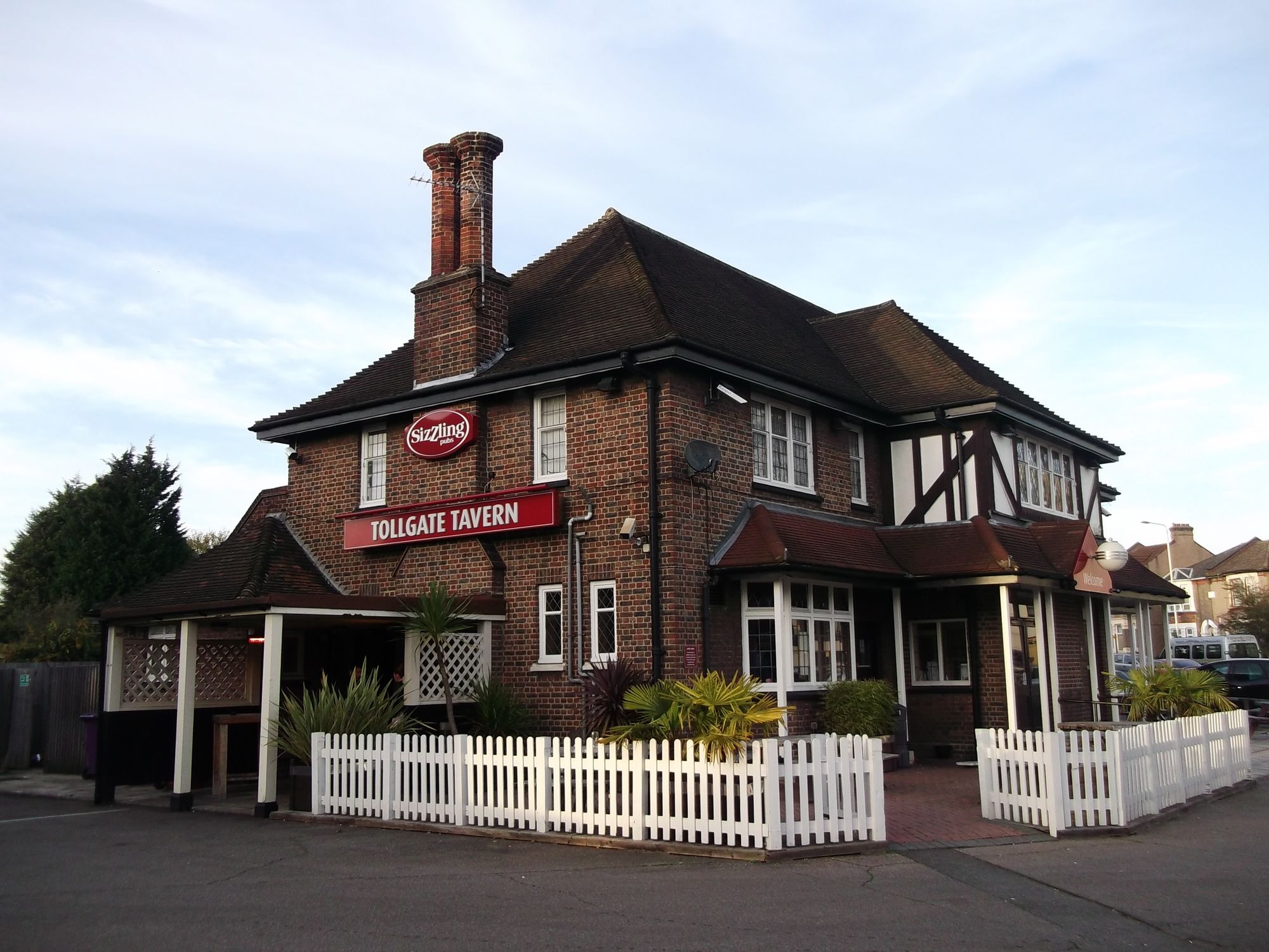 Tollgate - Chadwell Heath (1). (Pub, External). Published on 01-05-2014
