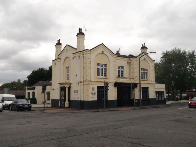 Maypole - Chigwell Row (1). (Pub, External). Published on 22-04-2014