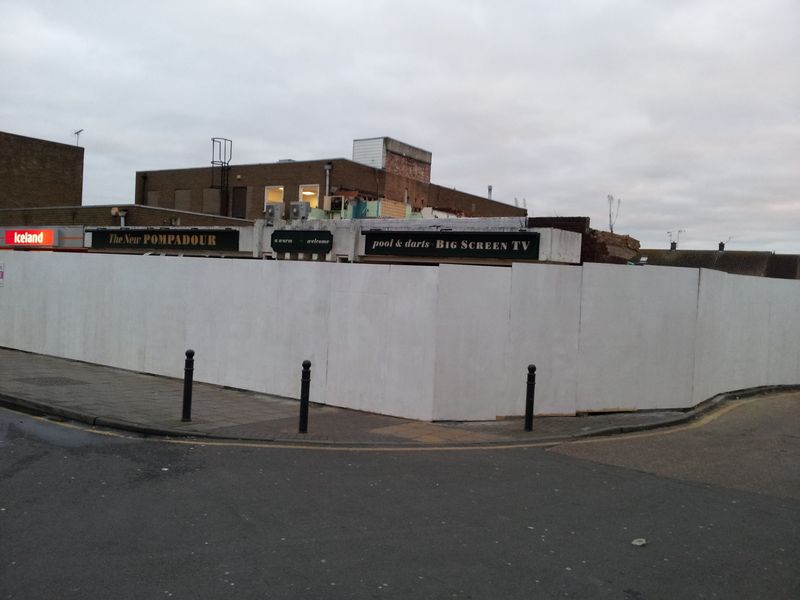 New Pompadour - Corringham (1). (Pub, External). Published on 22-12-2014 