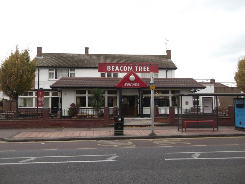 Beacon Tree - Dagenham (1). (Pub, External). Published on 01-05-2014