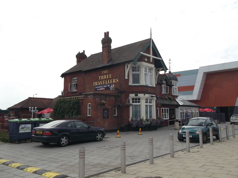 Three Travellers - Dagenham (1). (Pub, External). Published on 01-05-2014