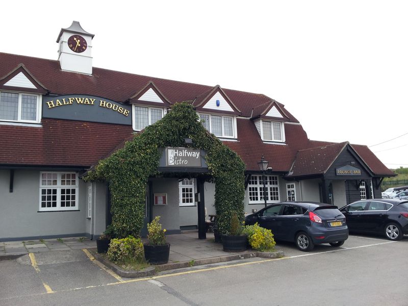 Halfway House - East Horndon (1). (Pub, External). Published on 31-03-2014 