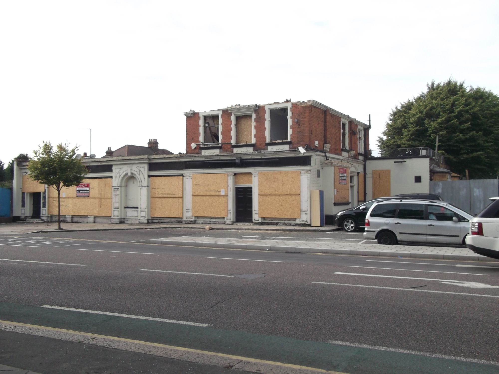 Lord Napier - Goodmayes (1). (Pub, External). Published on 01-05-2014