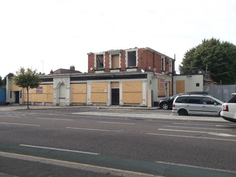 Lord Napier - Goodmayes (1). (Pub, External). Published on 01-05-2014