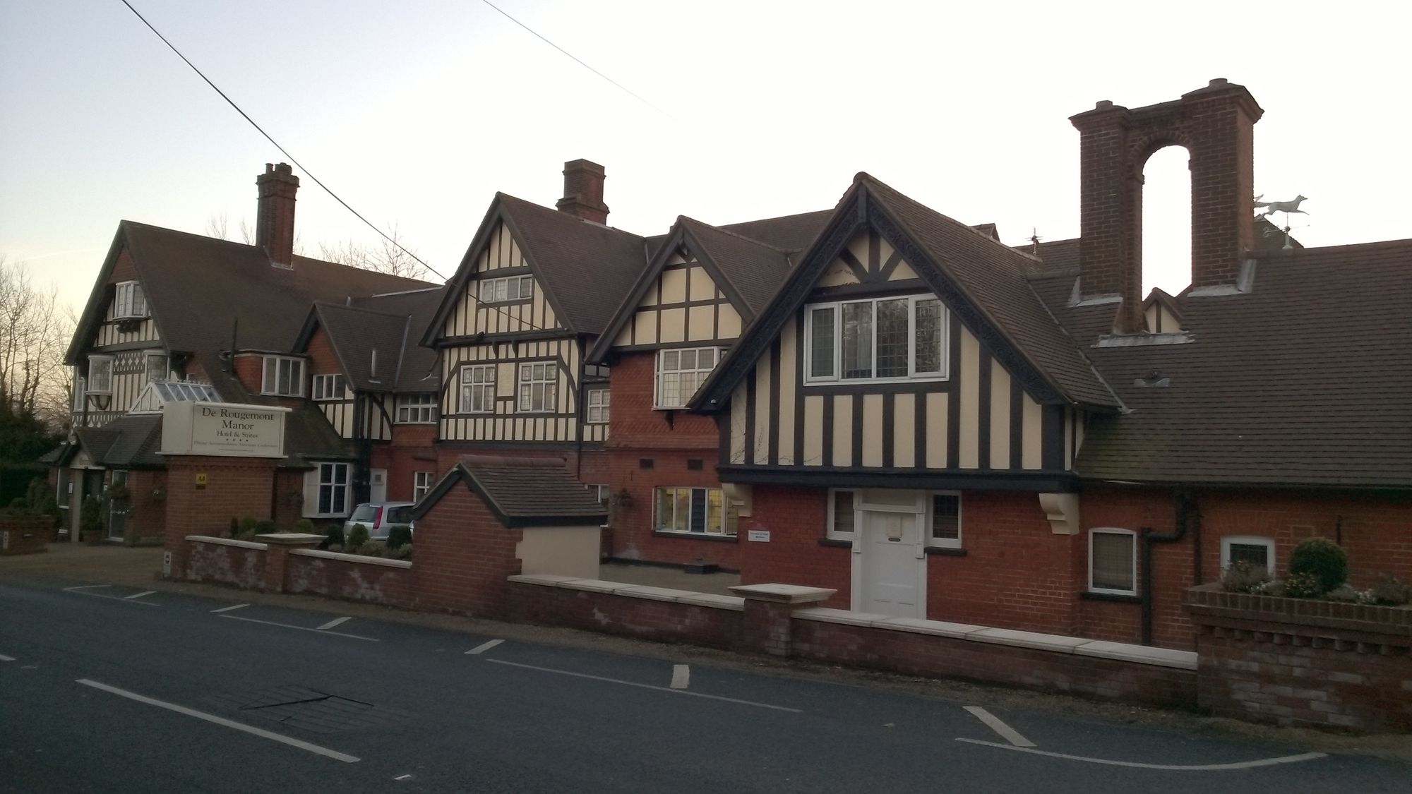De Rougemont Manor - Great Warley (1). (Pub, External). Published on 08-02-2015