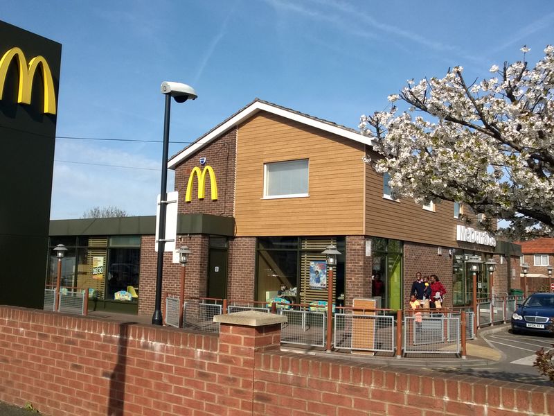 Bow & Arrow - Harold Hill (1). (Pub, External). Published on 13-04-2015