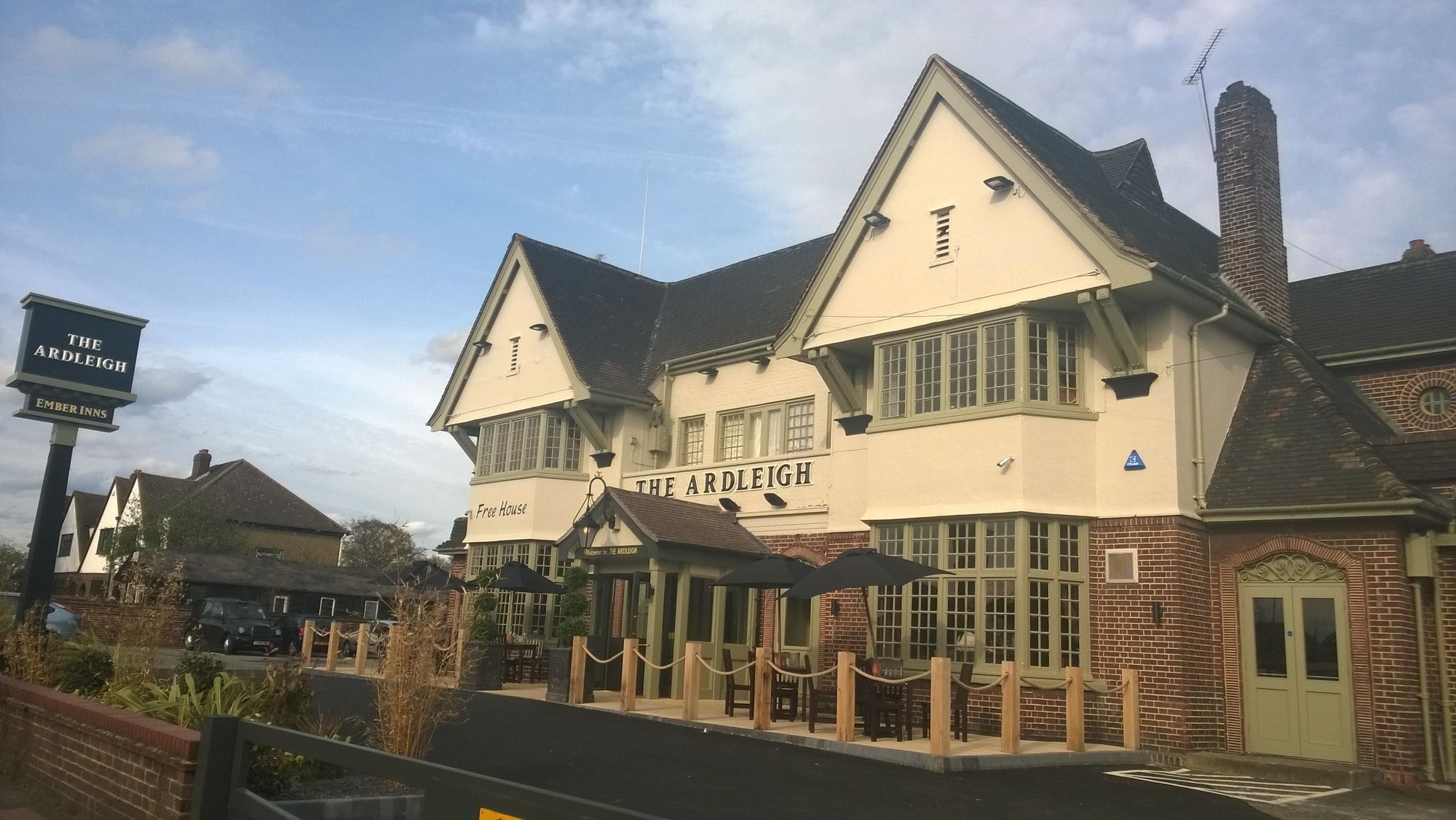 Ardleigh - Hornchurch (2). (Pub, External, Key). Published on 13-04-2015