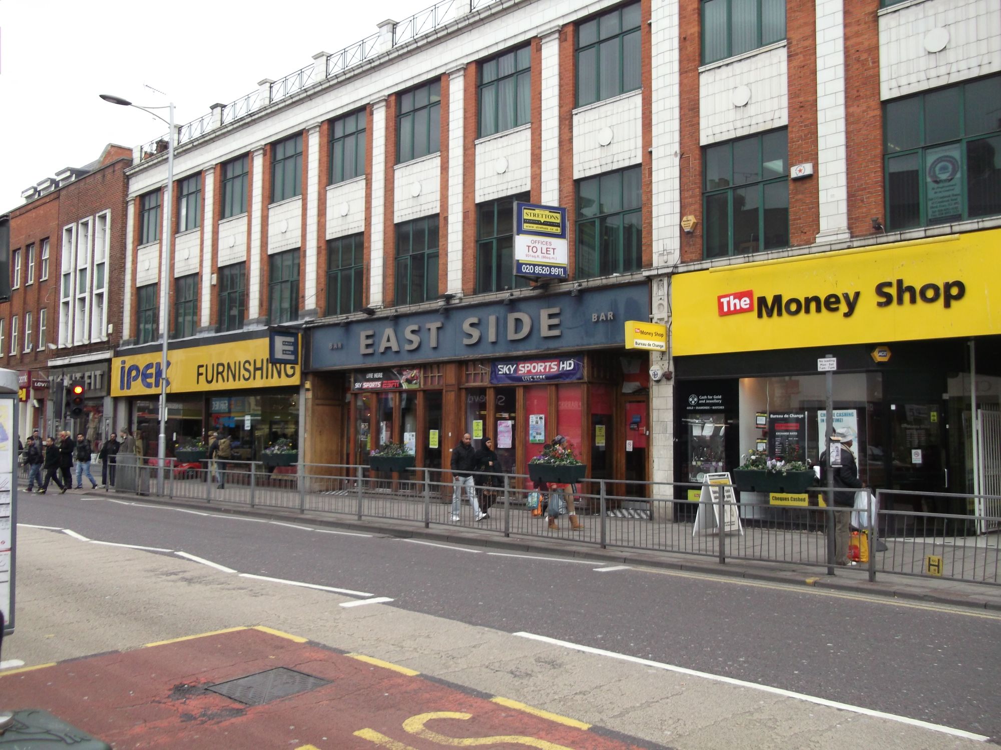 East Side - Ilford (1). (Pub, External). Published on 18-06-2014