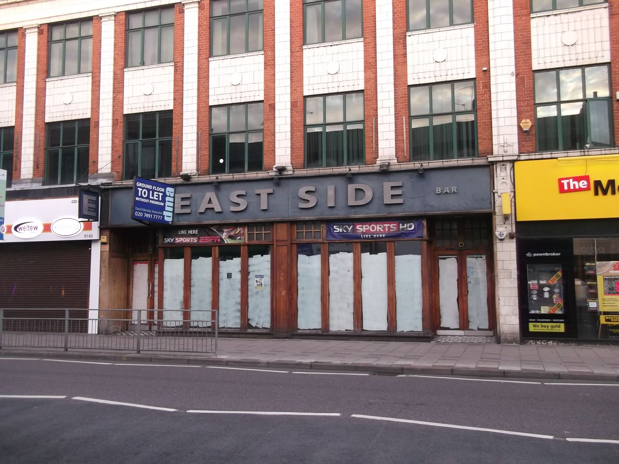 East Side - Ilford (2). (Pub, External). Published on 17-09-2014