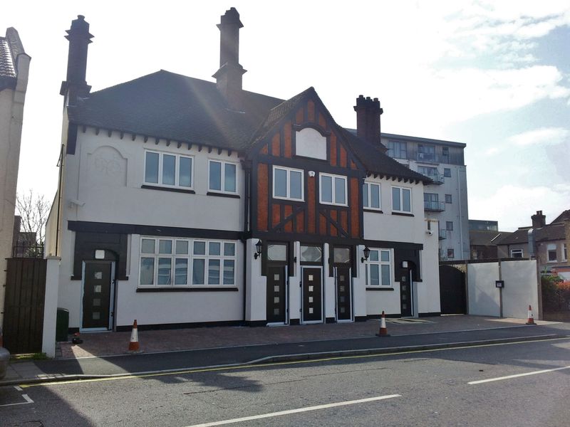 Red Cow Inn - Ilford (3). (Pub, External). Published on 13-04-2015