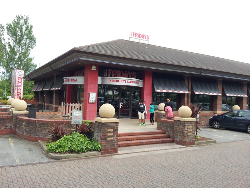 TGI Friday's - Lakeside (1). (Pub, External). Published on 24-05-2015