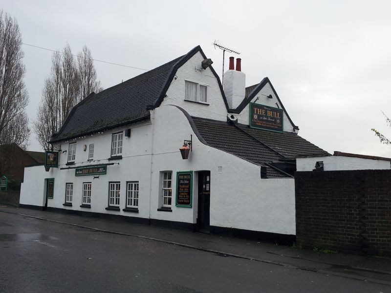 Bull - LittleThurrock (1). (Pub, External). Published on 25-11-2014