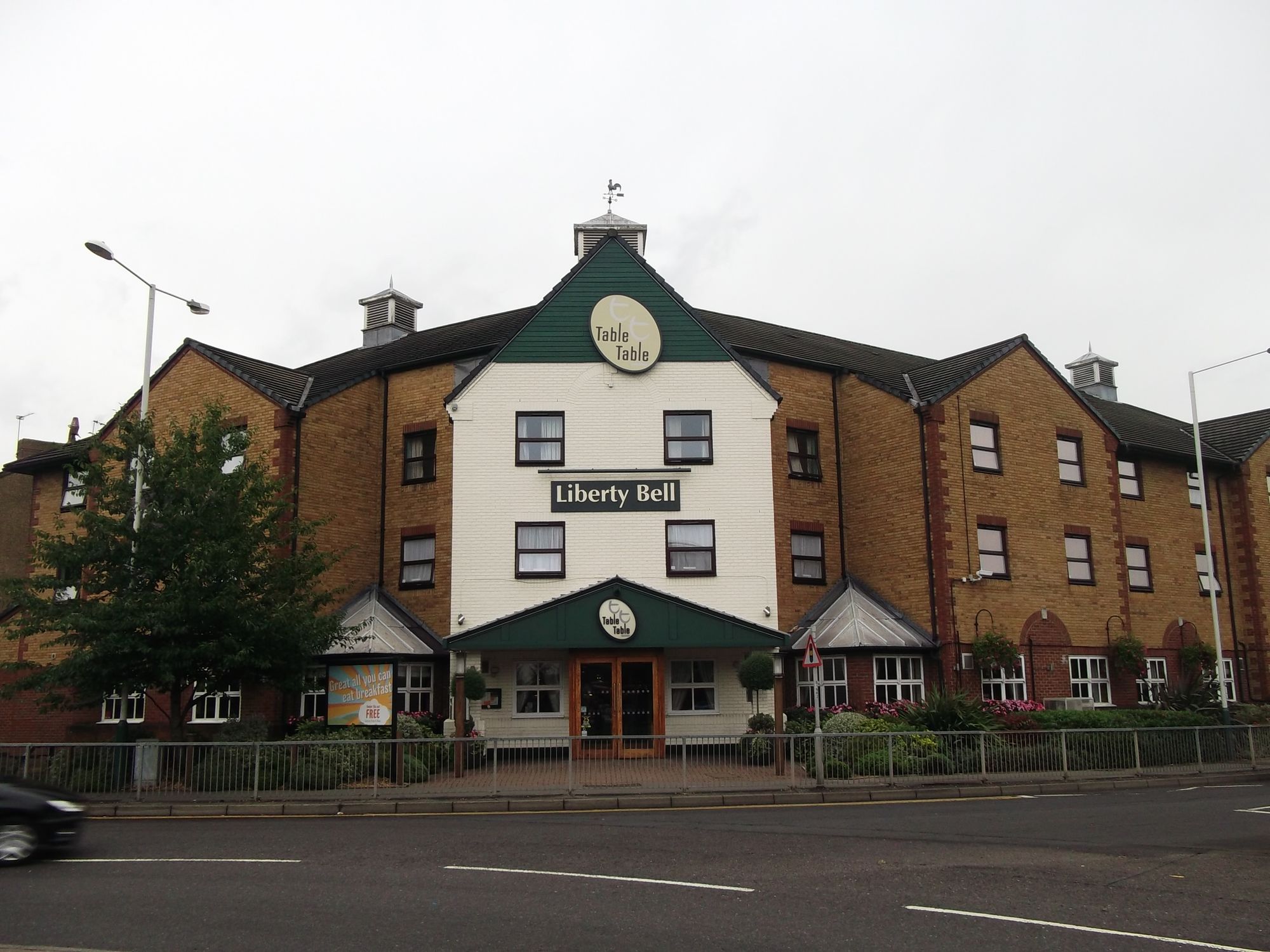 Liberty Bell - Romford (1). (Pub, External). Published on 18-06-2014