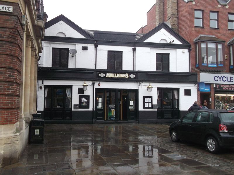 Mulligans - Romford (1). (Pub, External). Published on 04-05-2014 