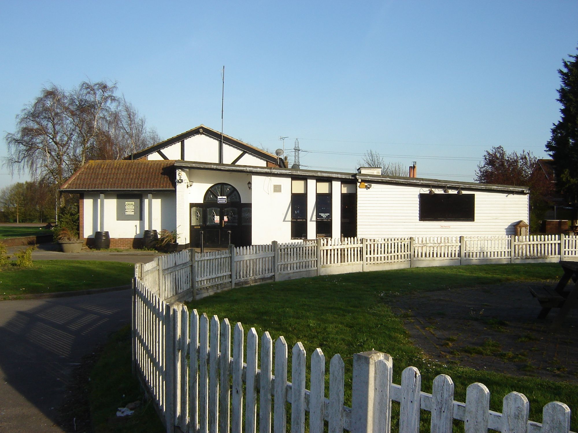 Crooked Billet - Stanford-le-Hope (2). (Pub, External). Published on 15-04-2015
