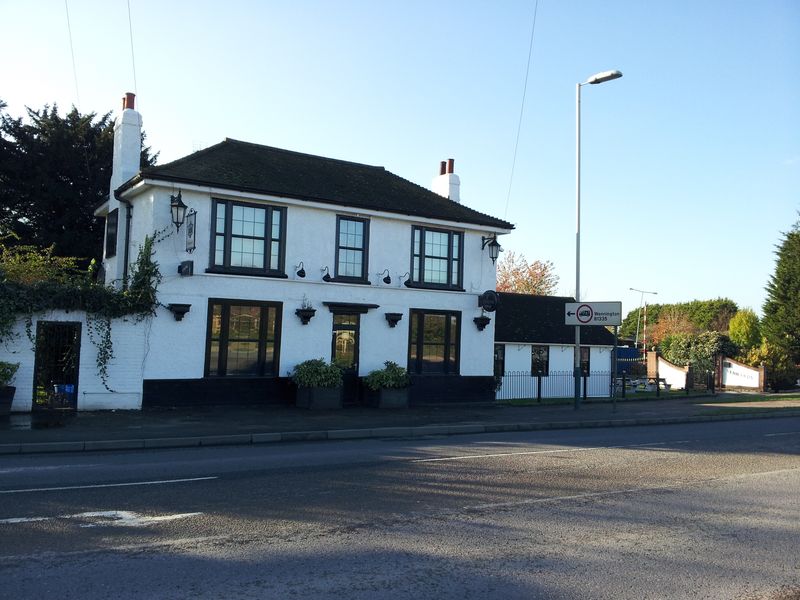 Lennards - Wennington (1). (Pub, External). Published on 09-11-2014