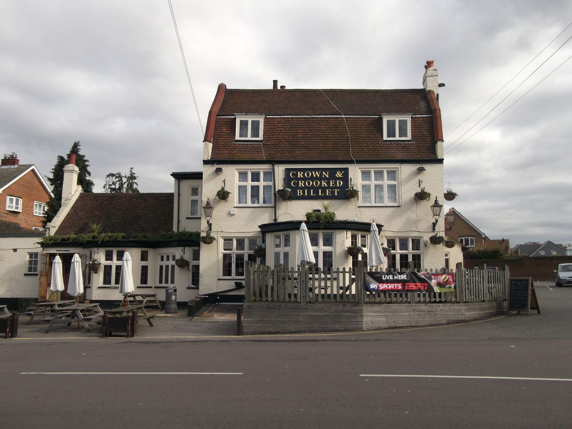Crown & Crooked Billet - Woodford Bridge (1). (Pub, External). Published on 03-05-2014