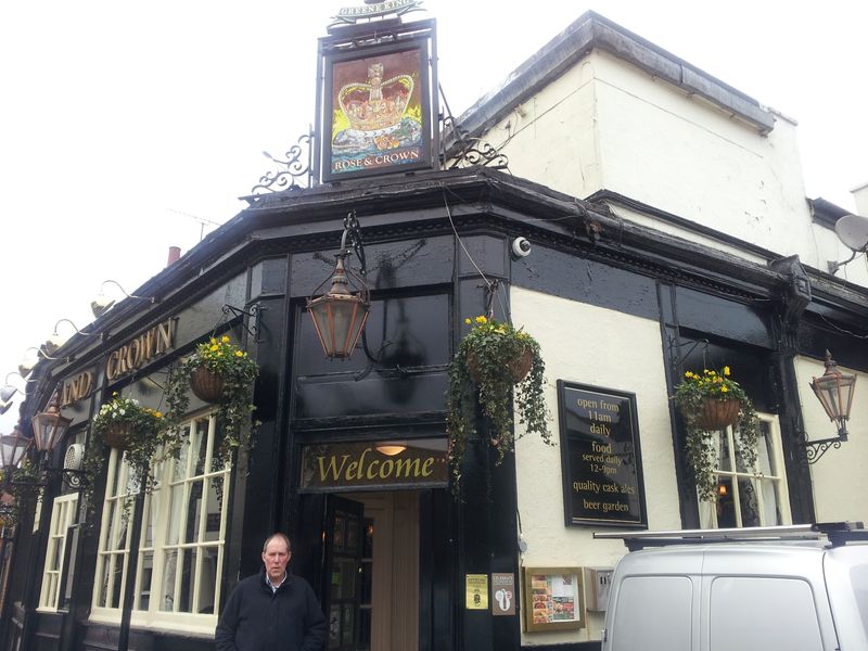 Rose & Crown - Woodford Green. (Pub, External). Published on 21-01-2014