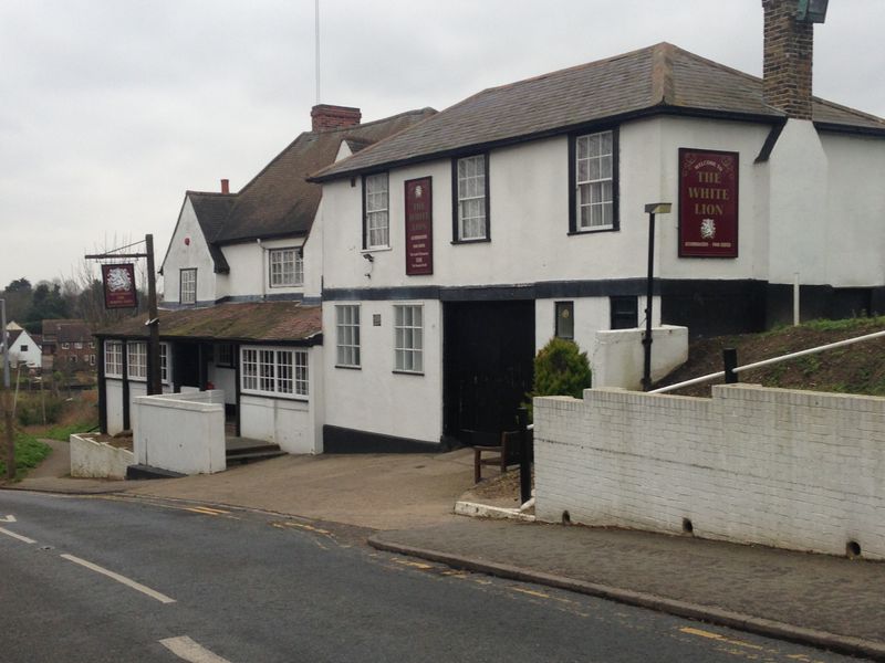 White Lion - Fobbing (1). (Pub, External). Published on 01-03-2015