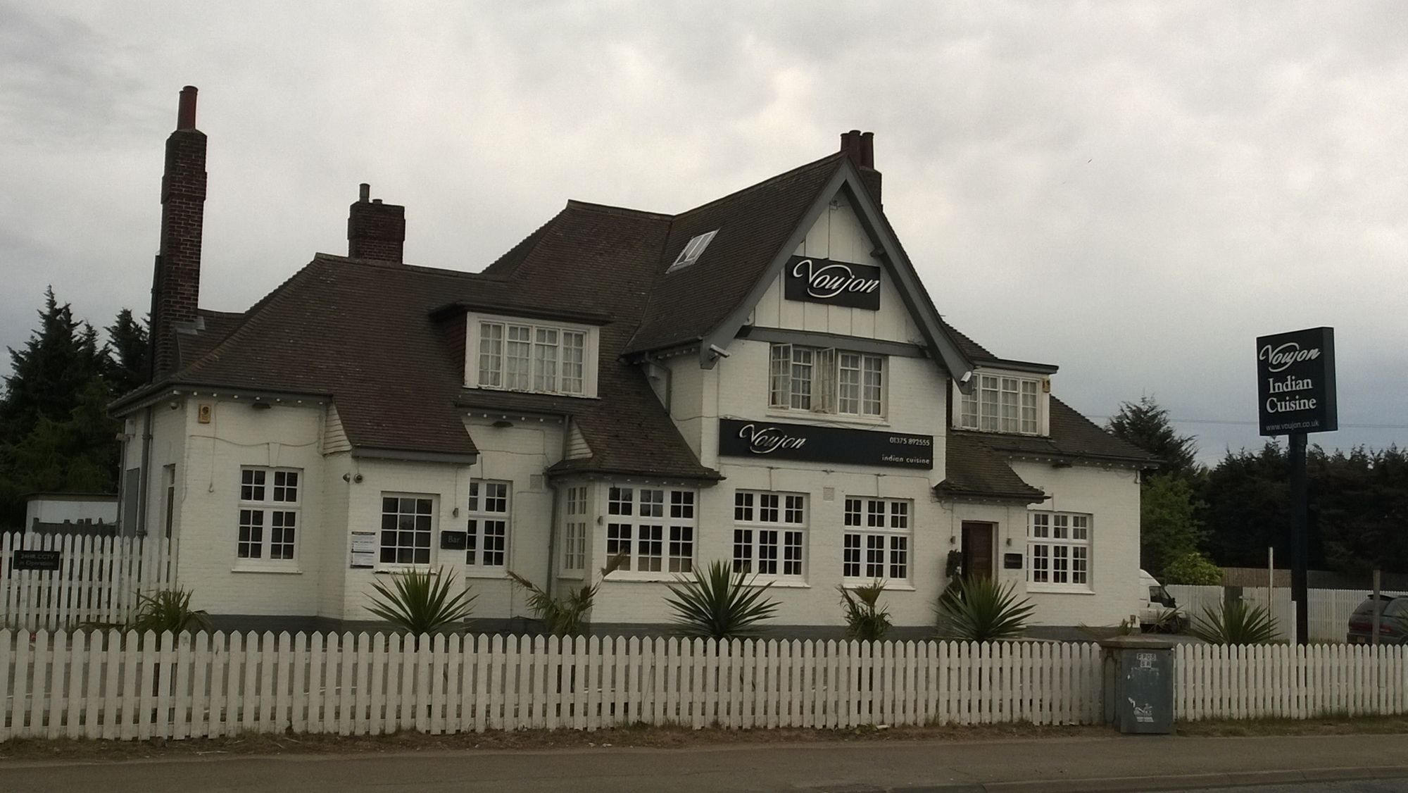 Orsett Cock - Orsett (1). (Pub, External). Published on 04-05-2015