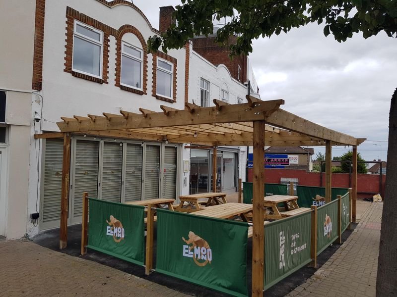 El Mono - Collier Row (1). (Pub, External). Published on 07-07-2022