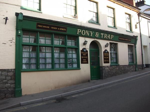 Pony & Trap. (Pub, External). Published on 16-07-2013
