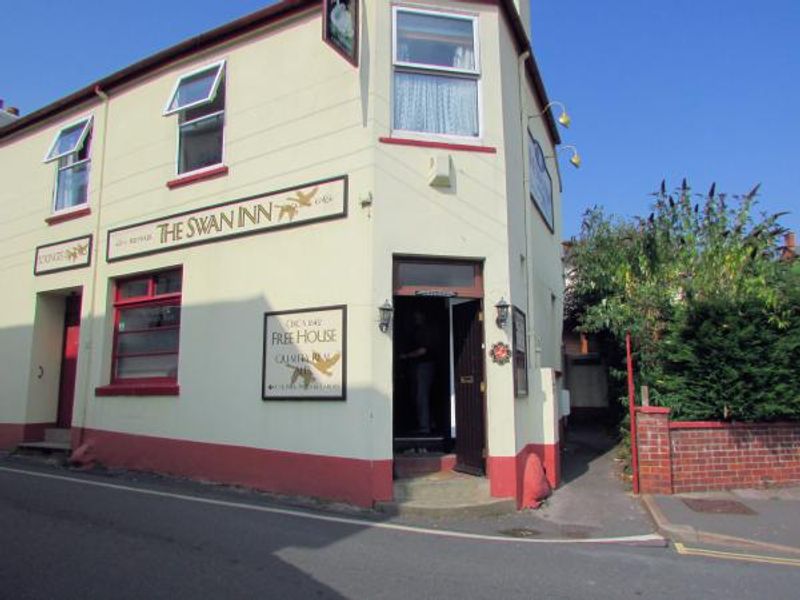 Swan Inn. (Pub, External). Published on 24-09-2015