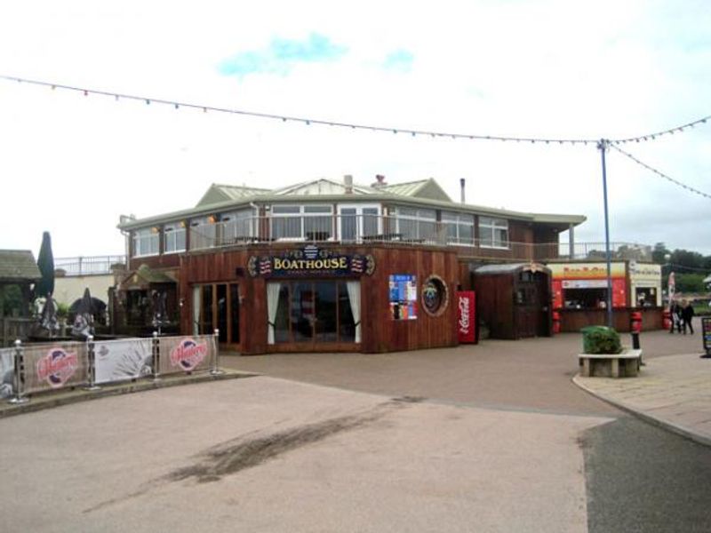 Boathouse Tavern & Grill. (Pub, External). Published on 01-08-2014 