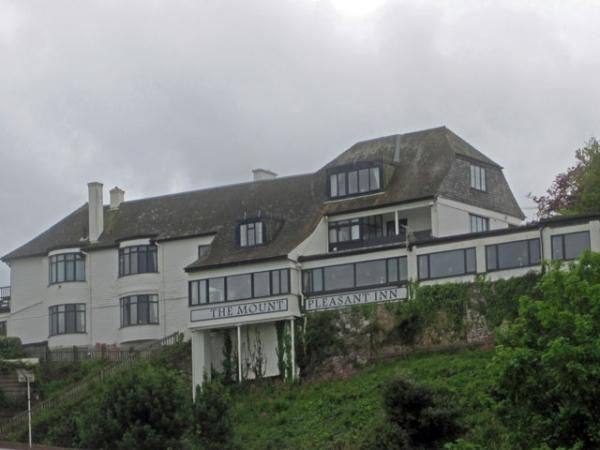 Mount Pleasant Inn. (Pub, External). Published on 01-08-2014