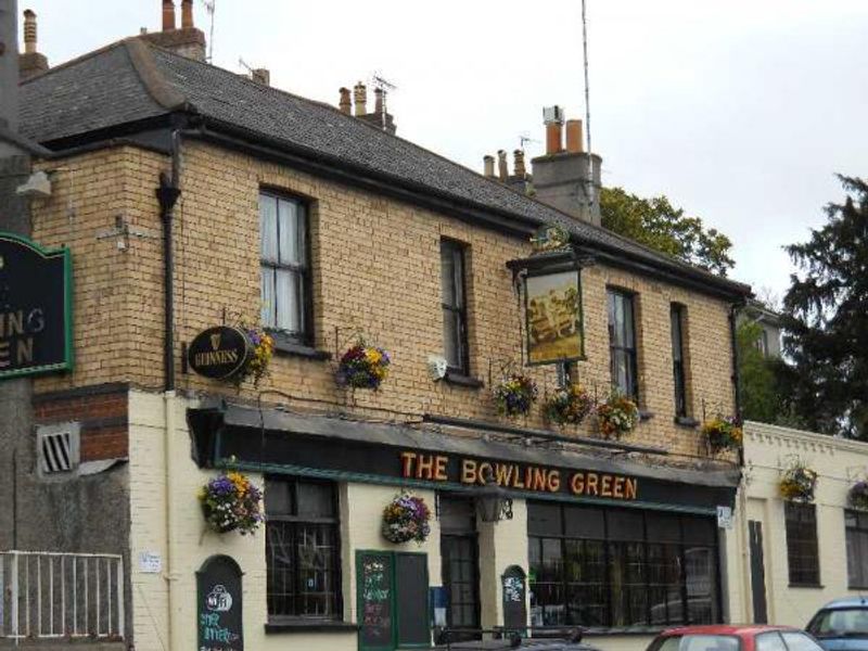 Bowling Green. (Pub, External). Published on 08-05-2013