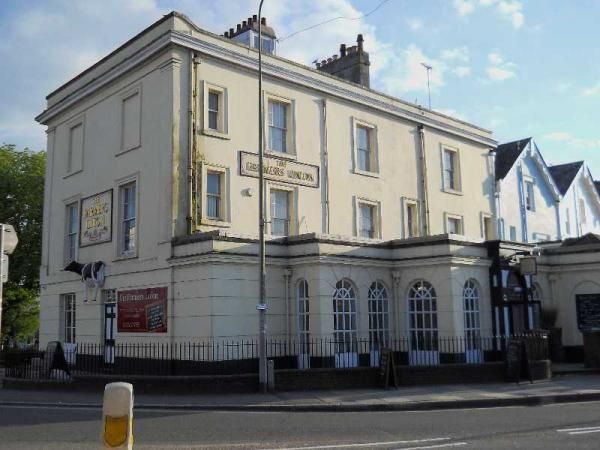 Farmers Union. (Pub, External). Published on 08-05-2013