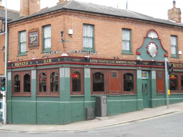 Henry's Bar. (Pub, External). Published on 08-05-2013