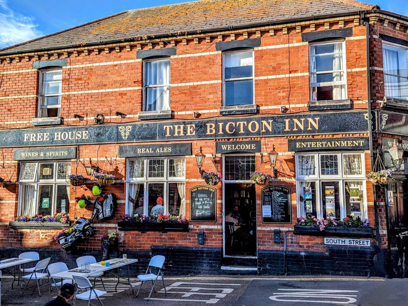 (Pub, Key). Published on 21-03-2025