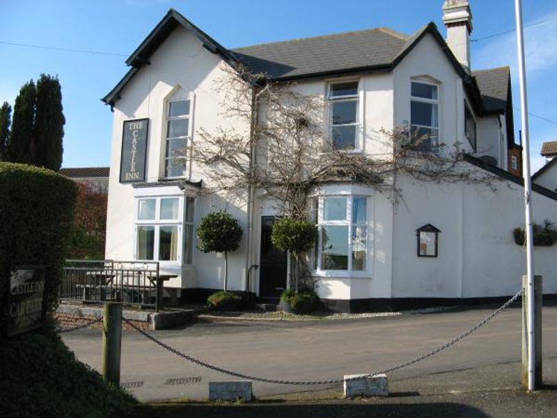 Castle Inn. (Pub, External). Published on 07-05-2014
