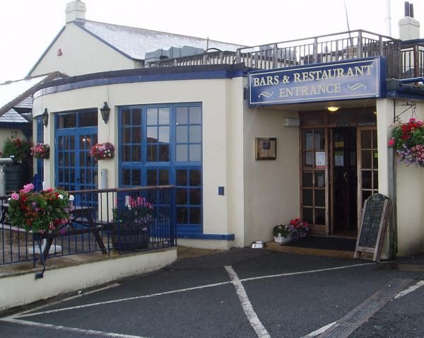 Smugglers Inn. (Pub, External). Published on 24-05-2013